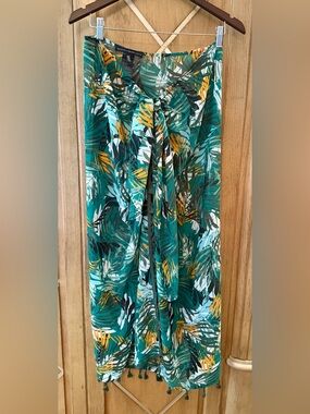 White House Black Market Green & Orange Tropical Leaf Swim Sarong/Pareo